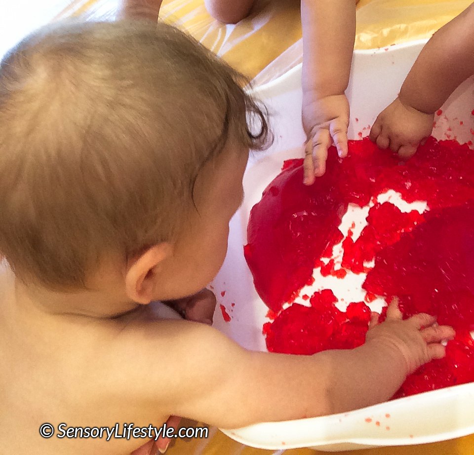 sensory play for 9 month old